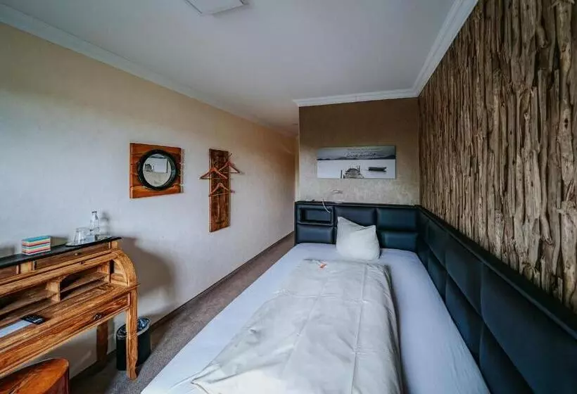 Robrooks Hotel Garni