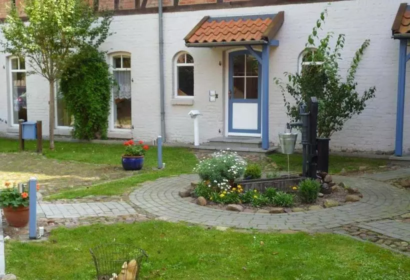 ベッドアンドブレックファースト Pension Markthof Satemin