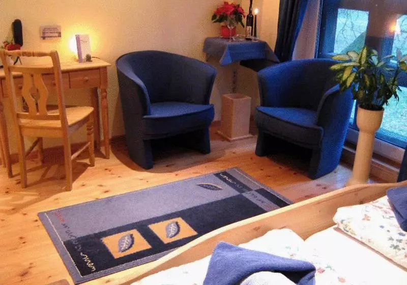 ベッドアンドブレックファースト Pension Markthof Satemin