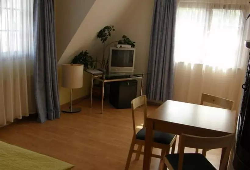 צימר Pension Zu Dresden Altpieschen