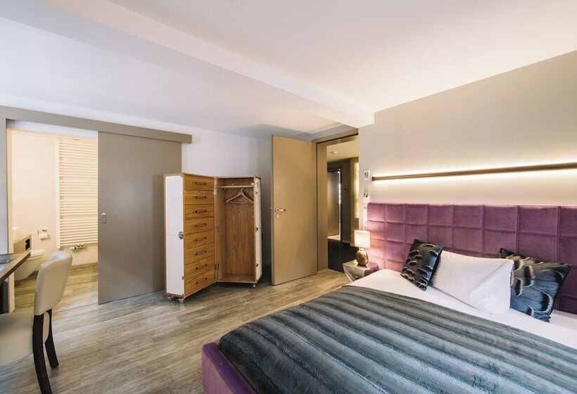 Boutique Hotel Pfauen