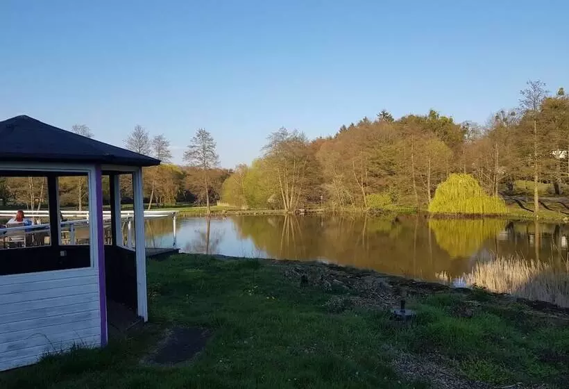 Отель Der Quellenhof