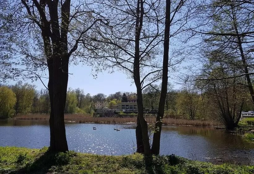 Отель Der Quellenhof