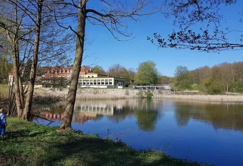 Отель Der Quellenhof