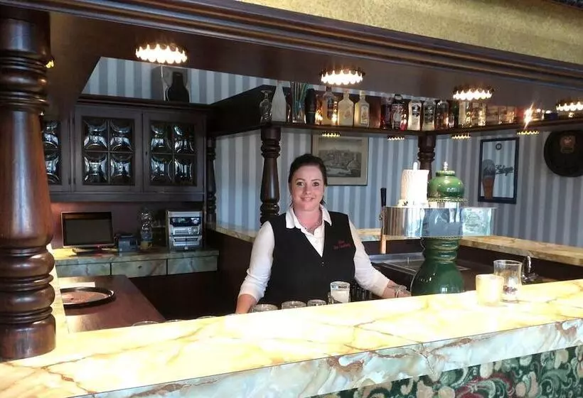 Отель Der Quellenhof