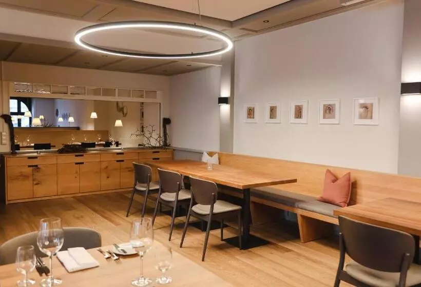 Hotelli Gasthaus Zum Kranz