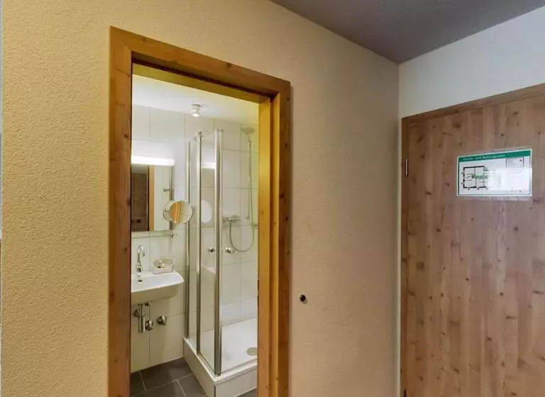 Hotelli Gasthaus Zum Kranz