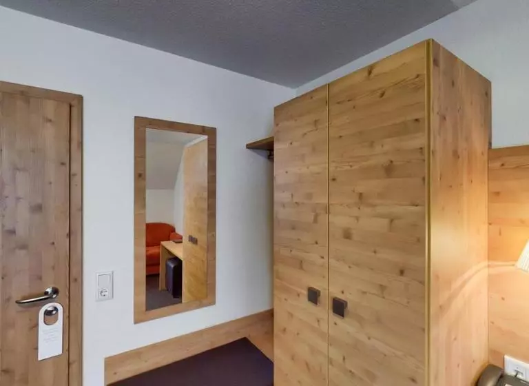 Hotelli Gasthaus Zum Kranz