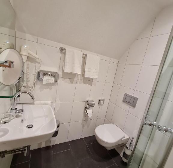 Отель Gasthaus Zum Kranz