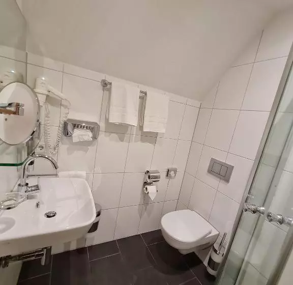 Hotelli Gasthaus Zum Kranz