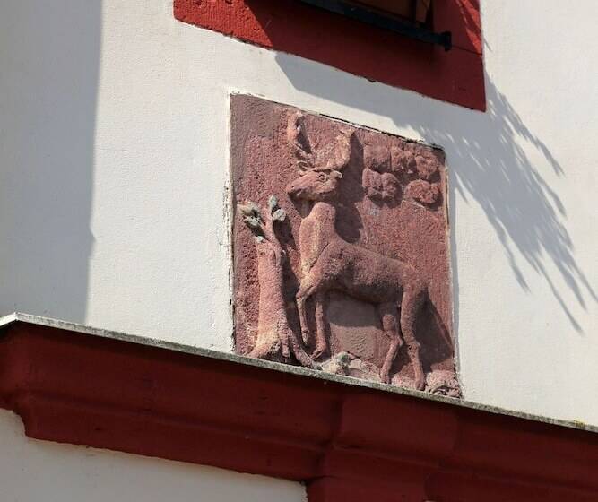 Gasthof Und Hotel Roter Hirsch