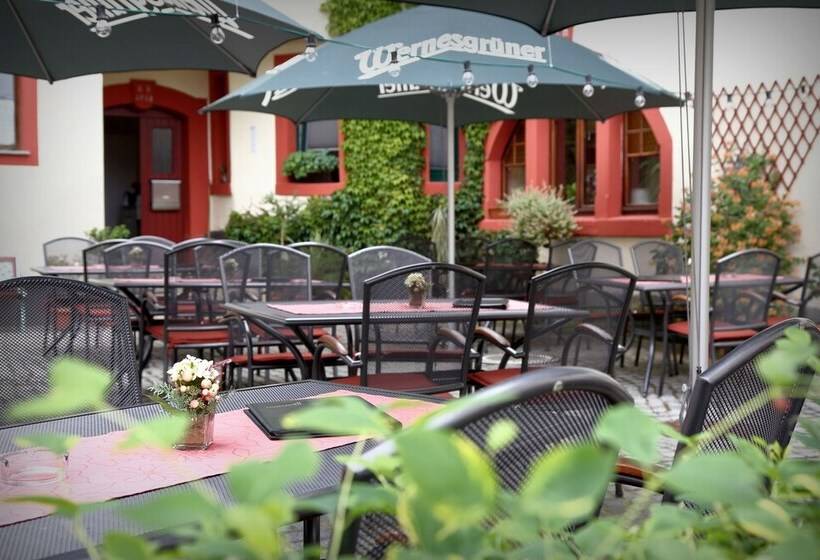 Gasthof Und Hotel Roter Hirsch