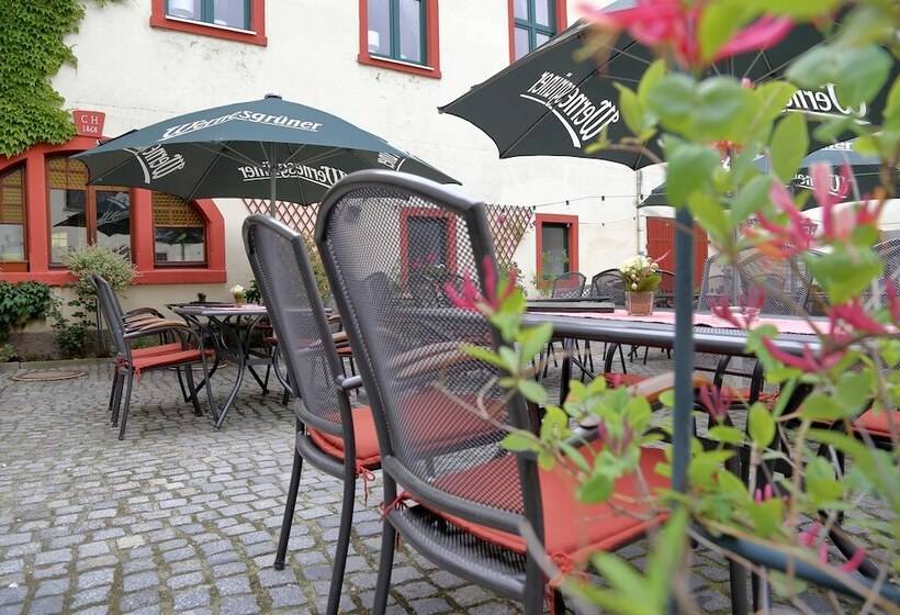 Gasthof Und Hotel Roter Hirsch