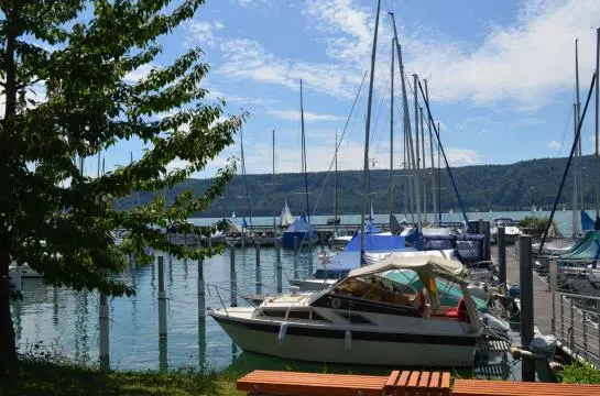 민박 Pension Regenscheit