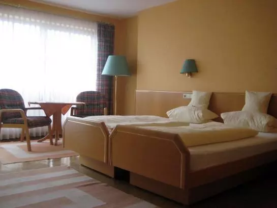 민박 Pension Regenscheit