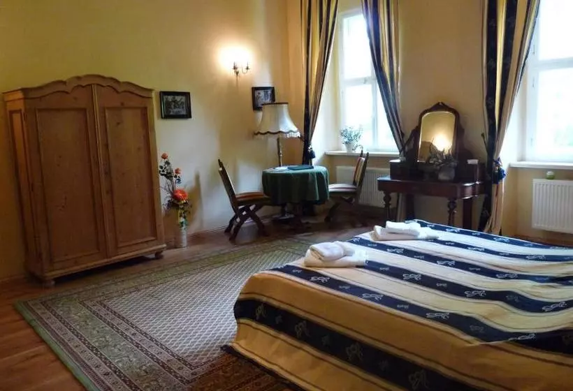 בית מלון כפרי Schloss Triestewitz