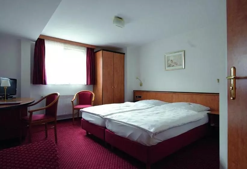 Отель Sonne Offenburg