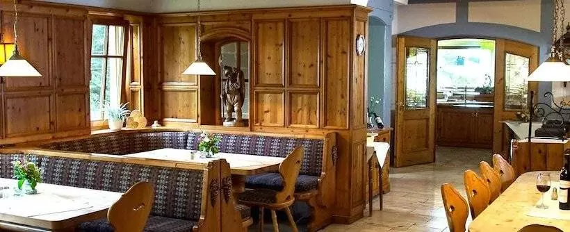 호텔 Traube Lossburg