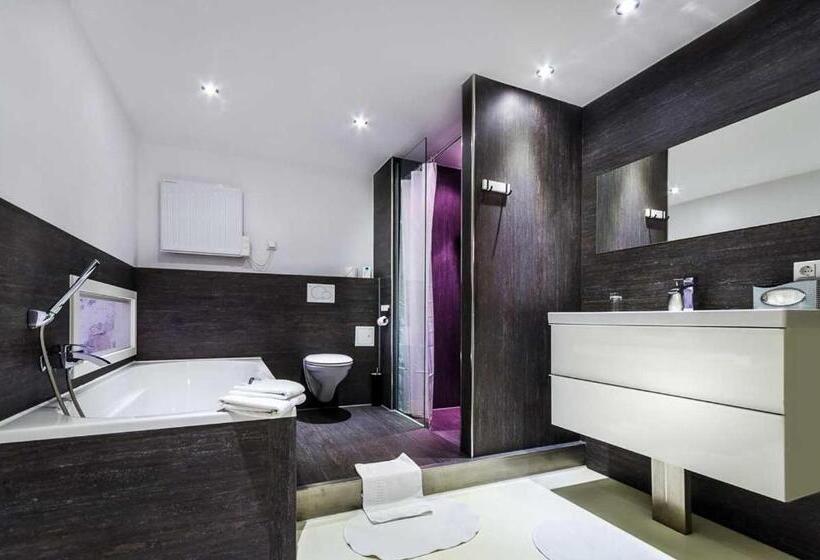 Отель Youngstar