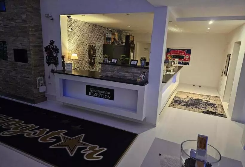 Hotel Youngstar