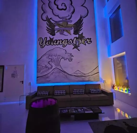 Hotel Youngstar
