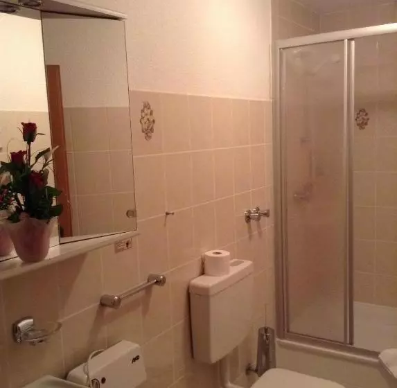 ホテル Zum Stresemann