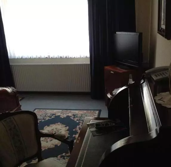 ホテル Zum Stresemann