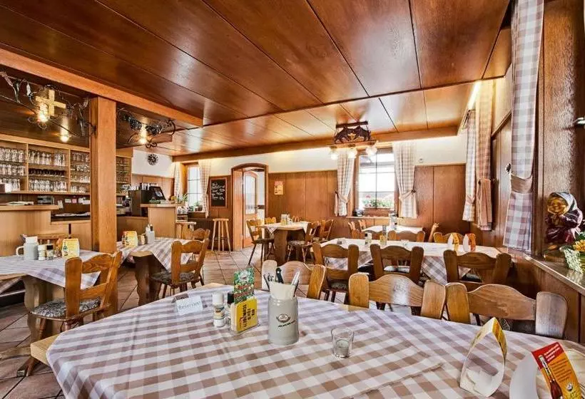 Пансион Landgasthaus Kreuz Beim Tom