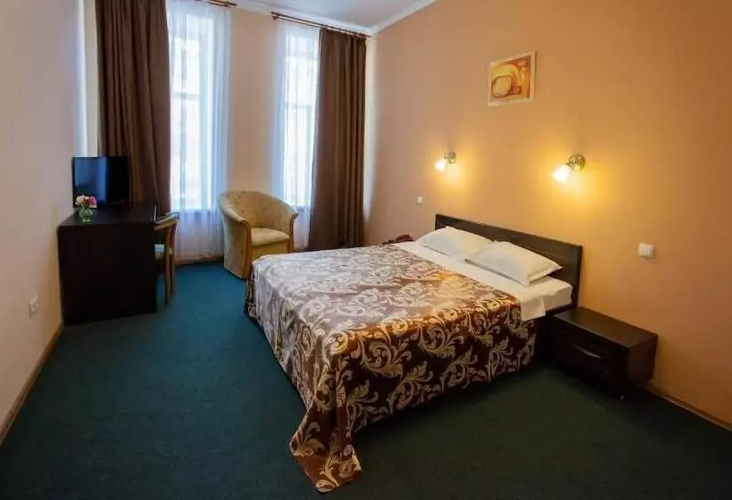 酒店 готель континент миколаїв