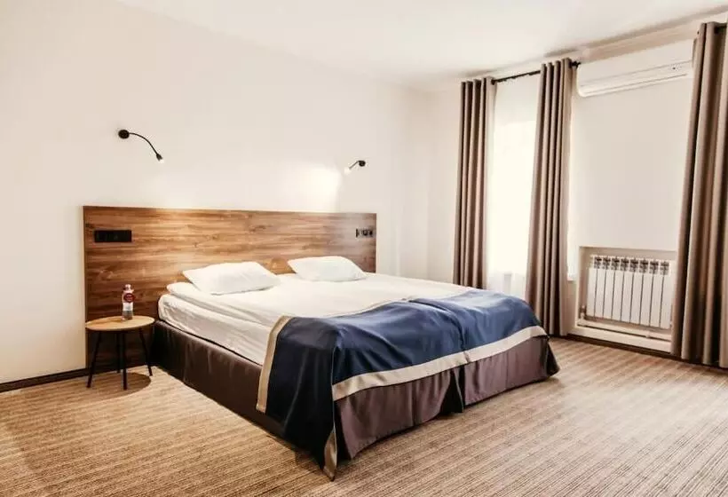 酒店 готель континент миколаїв