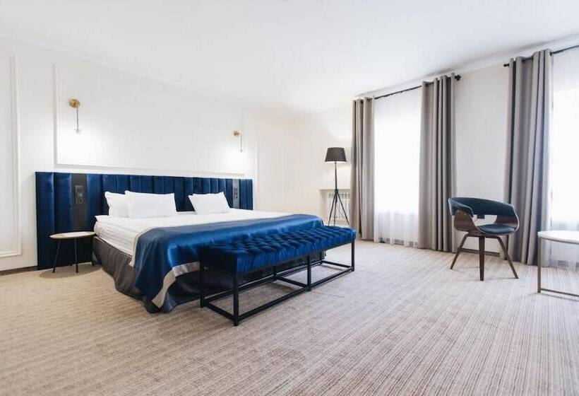 호텔 готель континент миколаїв