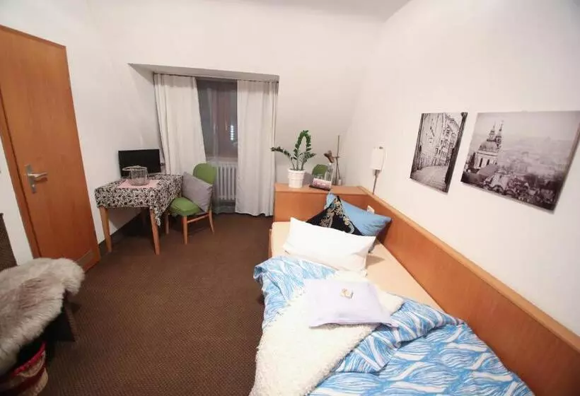 בית מלון כפרי Barbarossa Garni