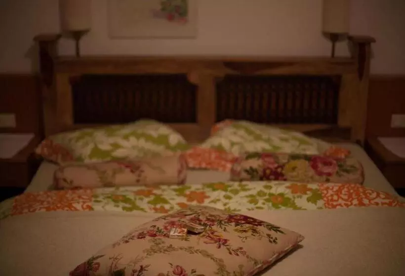 בית מלון כפרי Barbarossa Garni