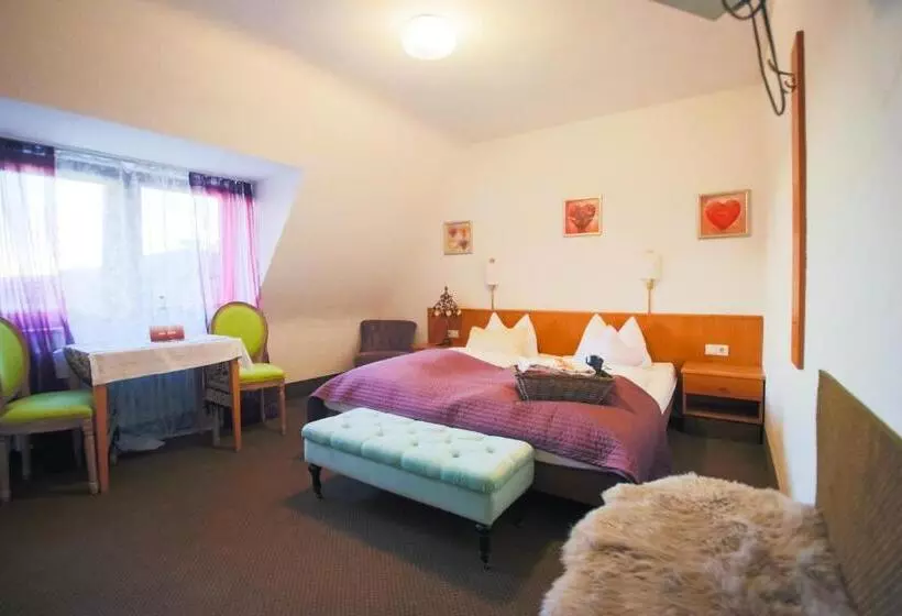 בית מלון כפרי Barbarossa Garni