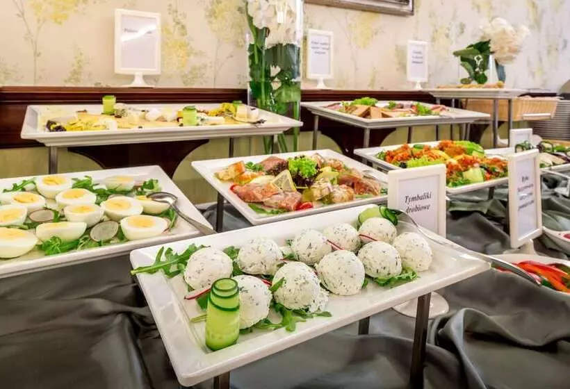 酒店 Dworek Tryumf