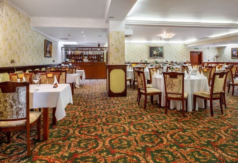 בית מלון כפרי Dworek Tryumf