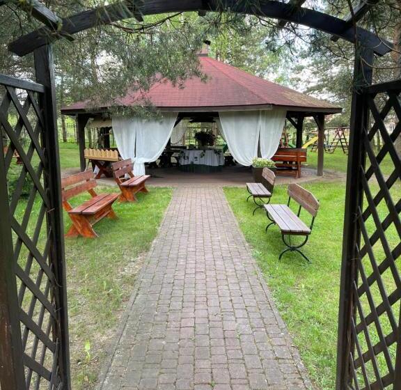 בית מלון כפרי Dworek Tryumf