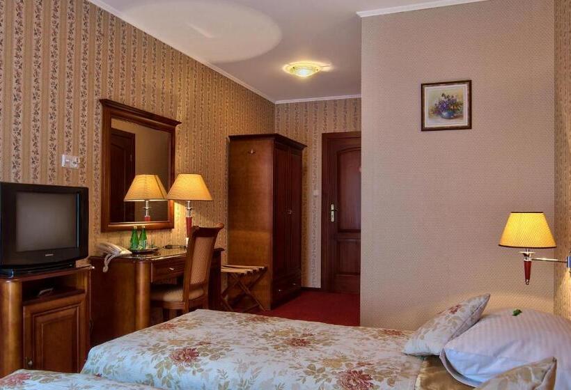 בית מלון כפרי Dworek Tryumf