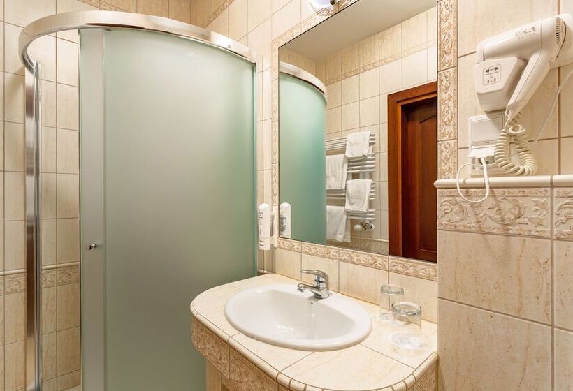 בית מלון כפרי Dworek Tryumf