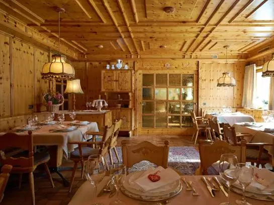 住宿加早餐  Waldpension Putz