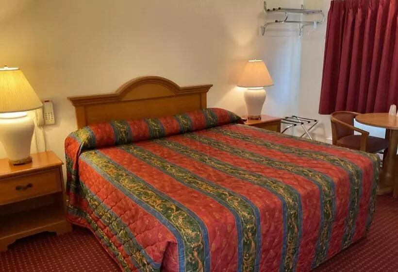 Отель Front Street Inn