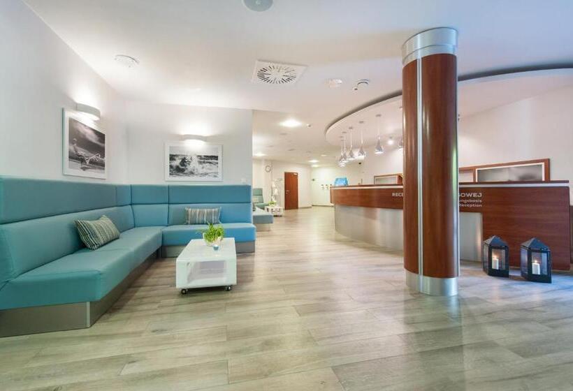 בית מלון כפרי Ikar Plaza