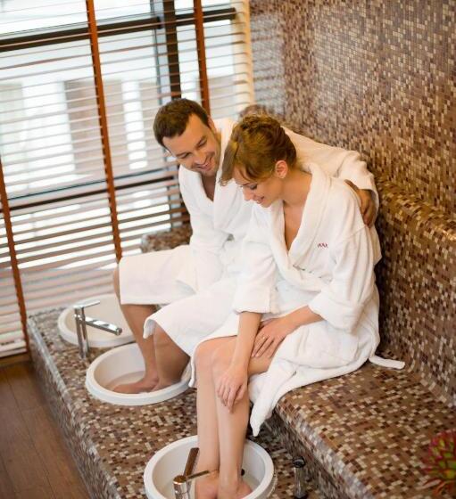 בית מלון כפרי Ikar Plaza