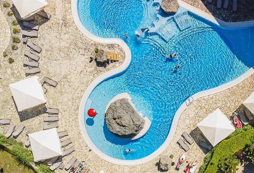 בית מלון כפרי Ikar Plaza