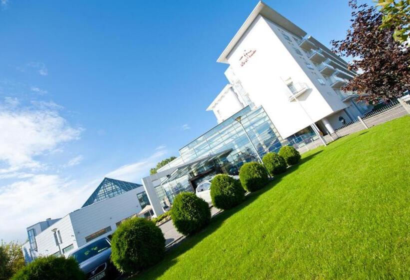 בית מלון כפרי Ikar Plaza