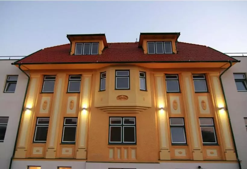 Отель Kaiservilla