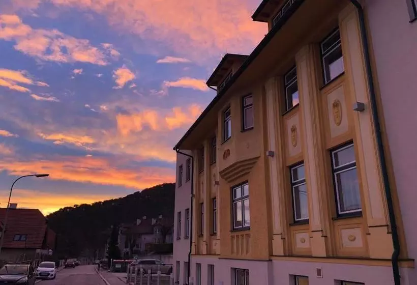 Отель Kaiservilla