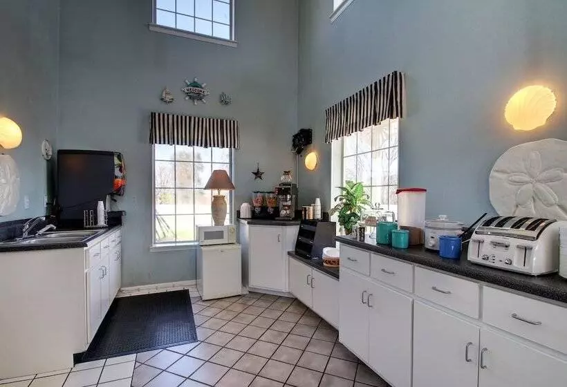 בית מלון כפרי Key West Inn Wetumpka