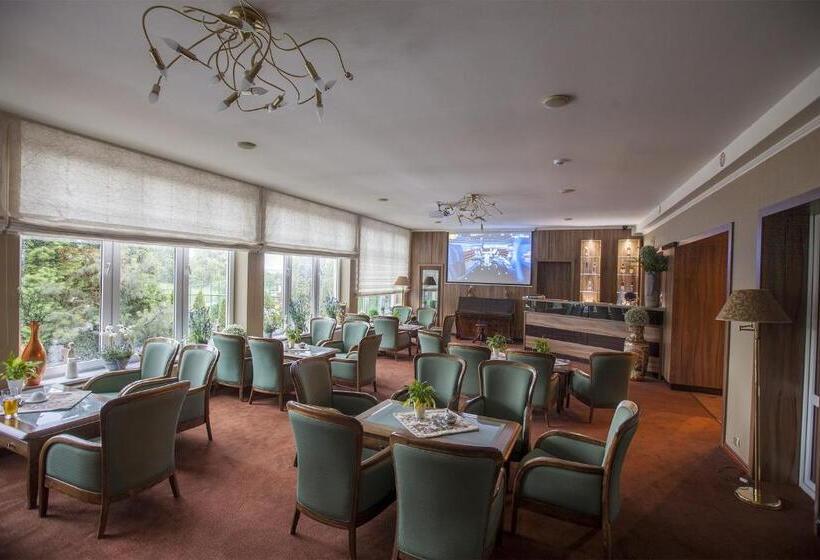 בית מלון כפרי Kormoran Medispa