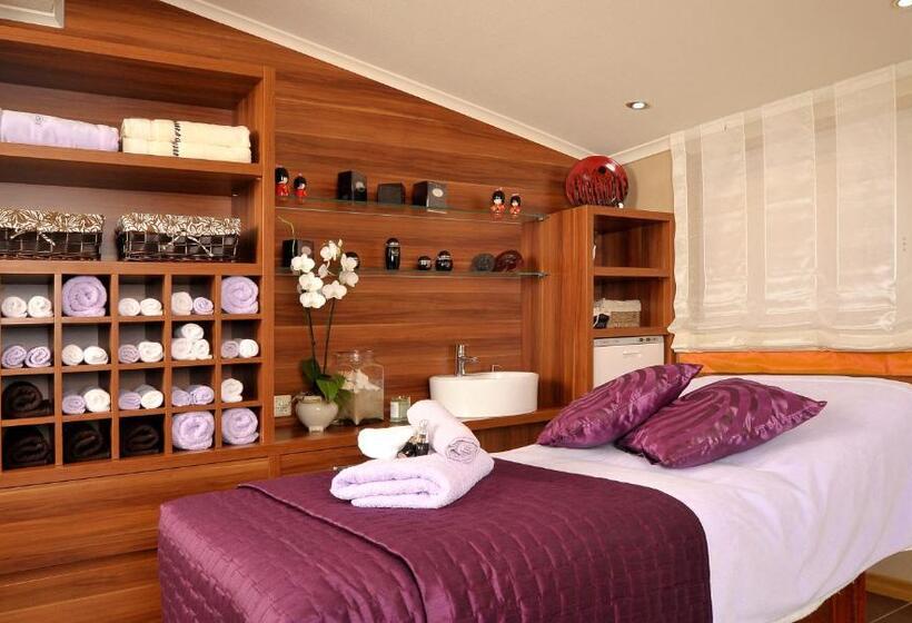 בית מלון כפרי Kormoran Medispa